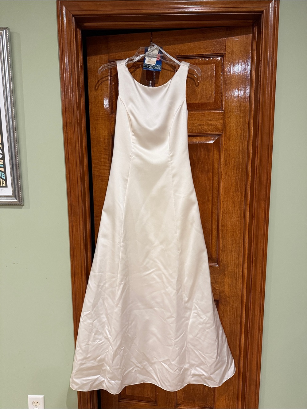 Niki Lavis Ivory Satin A-Line Wedding Dress